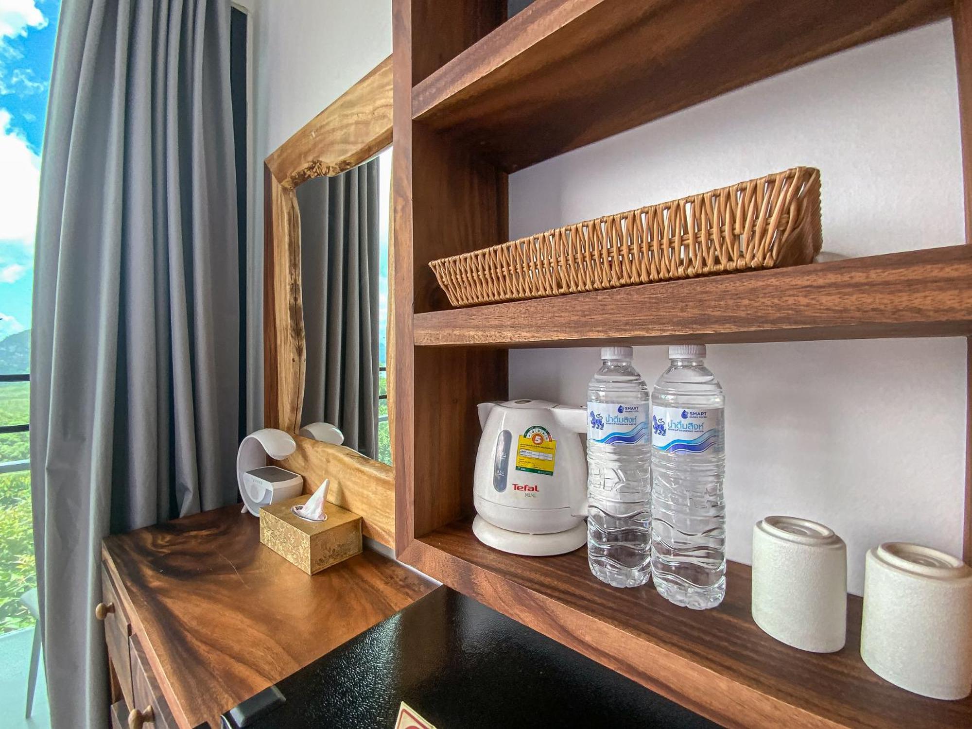 Samet Nangshe Goodview Hotell Takua Thung Exteriör bild