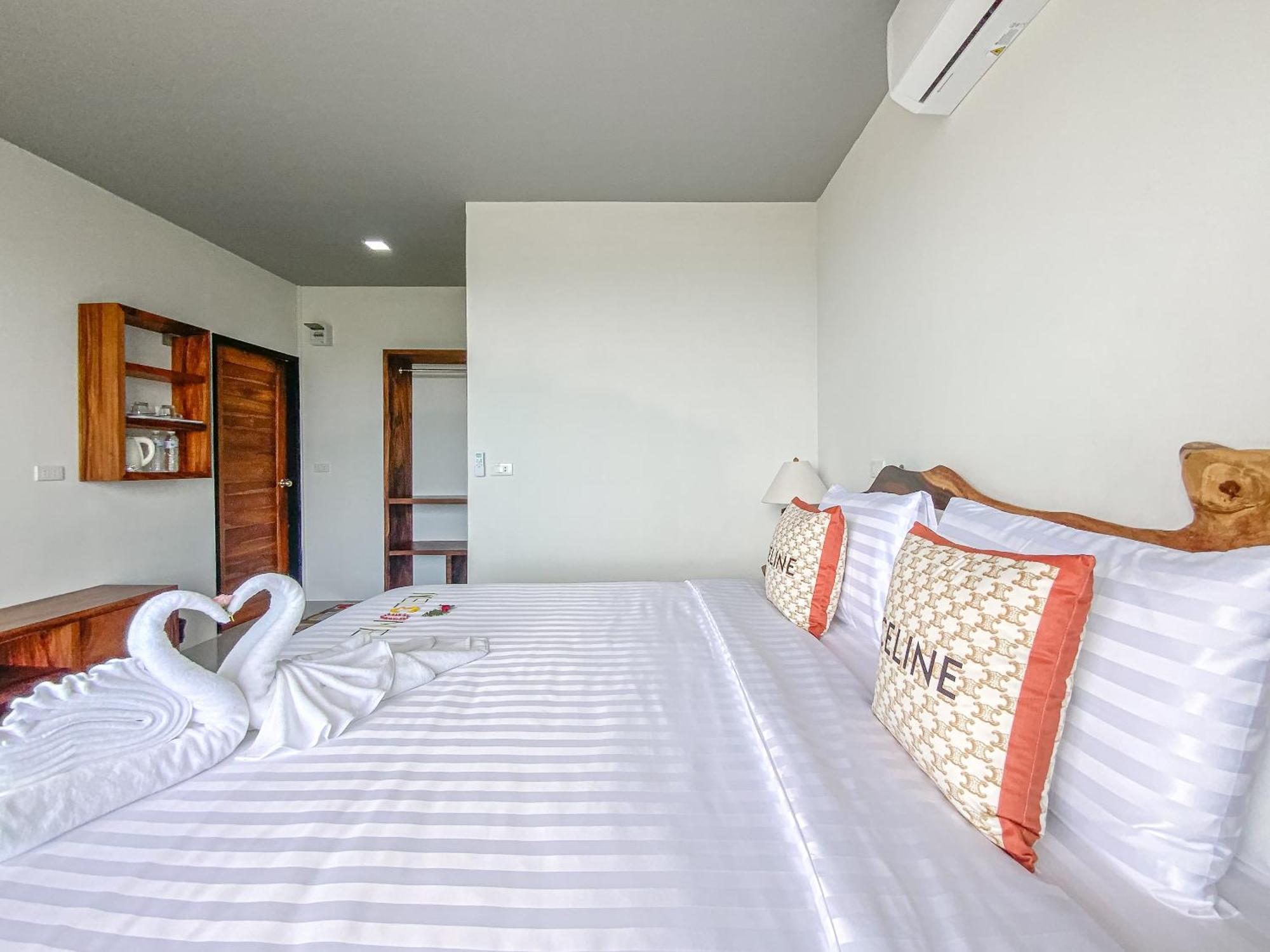 Samet Nangshe Goodview Hotell Takua Thung Exteriör bild